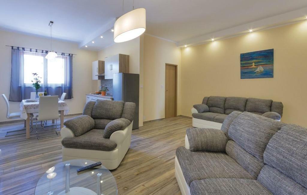 Apartments Klaudija PUY 외부 사진